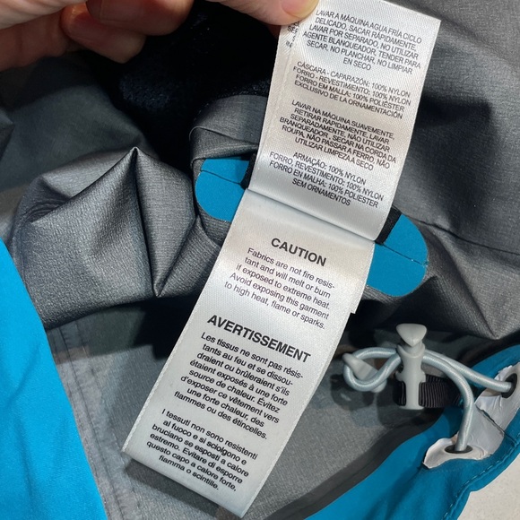 Mountain Hard Wear GoreTex Woman Size M jacket ⭐️⭐️⭐️⭐️ - Picture 9 of 17